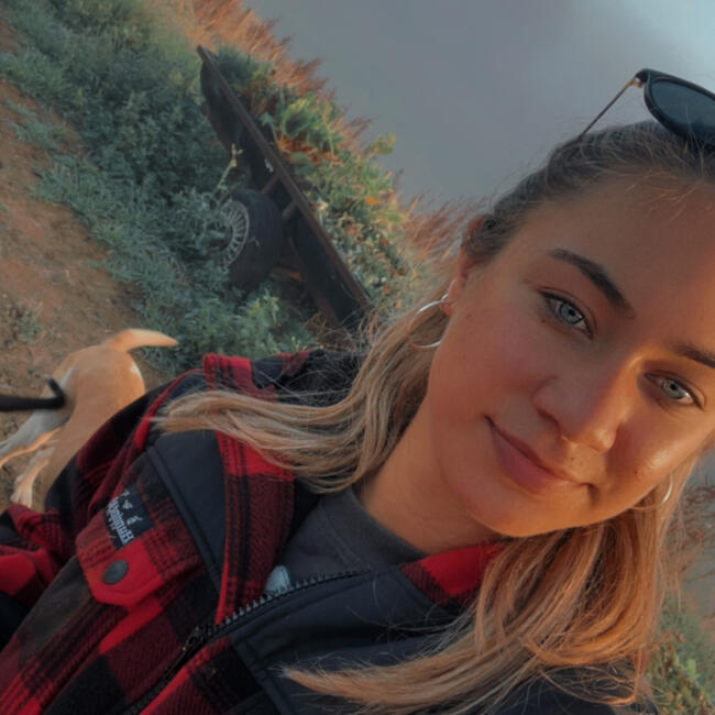 Babysitter in Hikurangi: Rhian