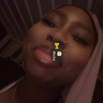 Babysitter in Meudon: Aicha