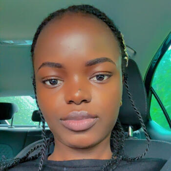 Babysitter in Klooga: Naomi
