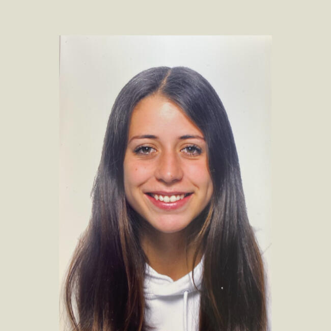 Niñera en Girona: Aina