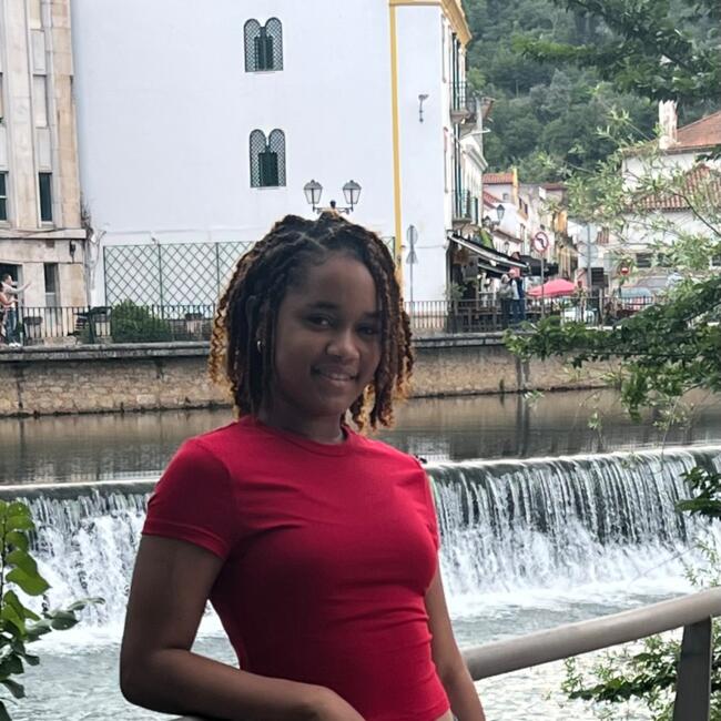 Babysitter στην περιοχή Tomar: Elayne Raposo