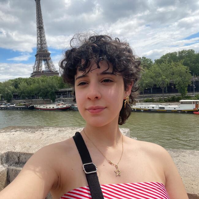 Babysitter in Montevideo: Avril