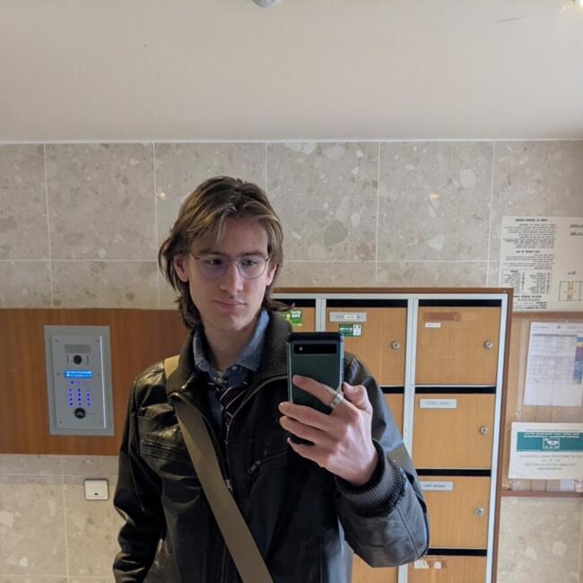 Babysitter in Croissy-sur-Seine: Paul