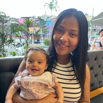 Emprego de babá em Nova Lima: Yasmin