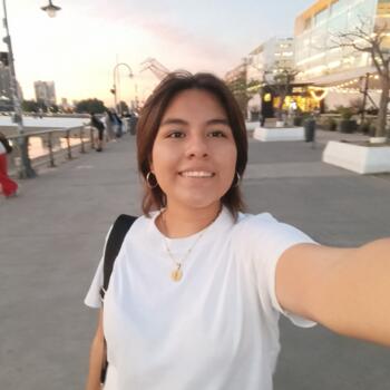 Babysitter in Saladillo (Buenos Aires): Karen Alondra