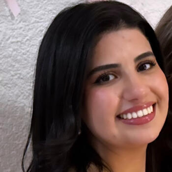 Babysitter in Mont-Saint-Aignan: Nour