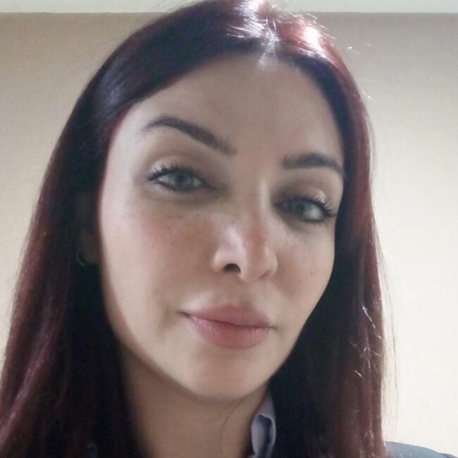جليسة أطفال في حَوَلِّي: Nisreen