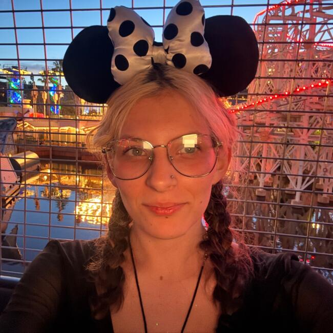 Babysitter in Fresno: Chloe