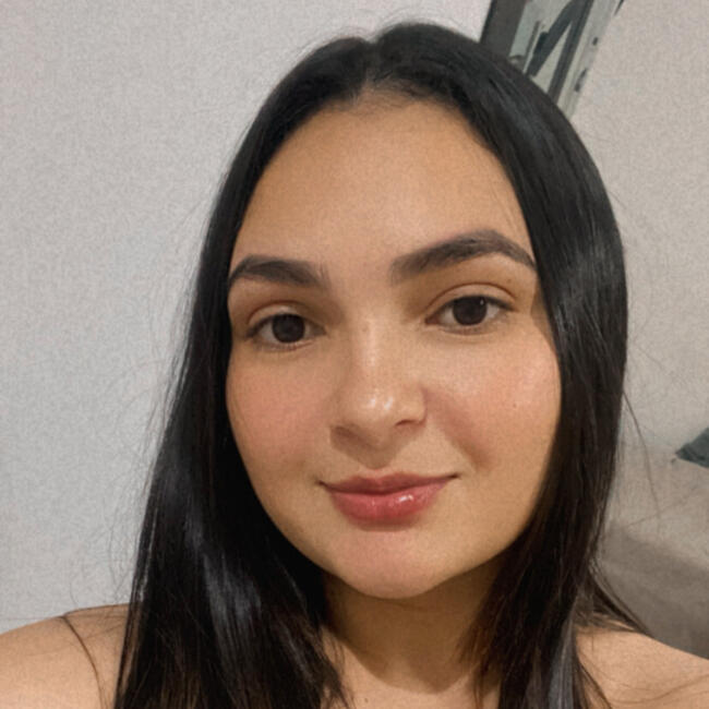 Babá em Manaus: Juliana