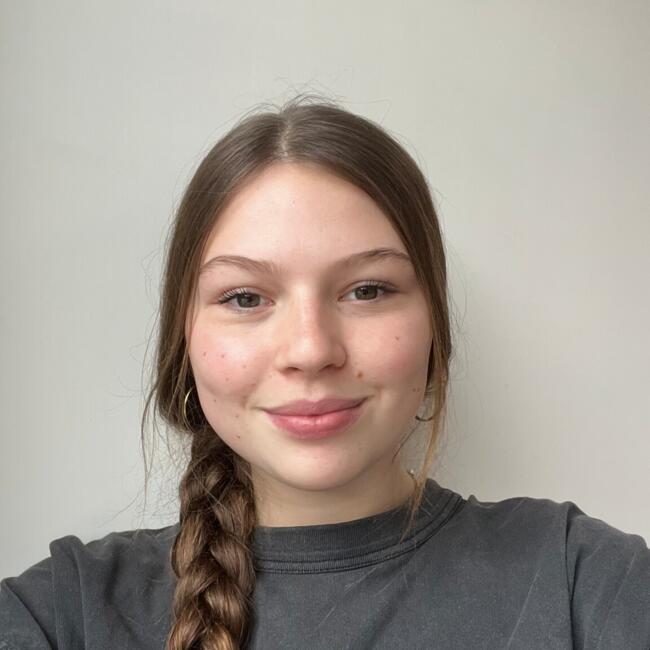 Babysitter in Mortsel: Stella