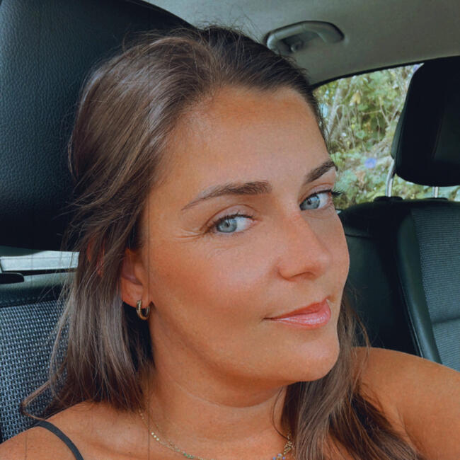 Babysitter em Funchal: Dione Fernandes