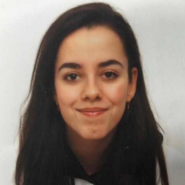 Babysitter in Milan: Giulia