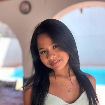Babysitter in São José do Rio Preto: Laura