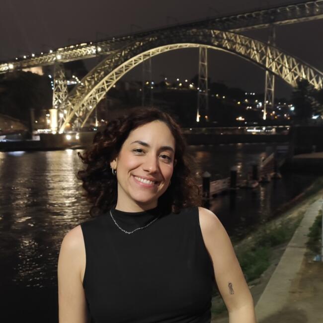 Babysitter in Porto: Isadora