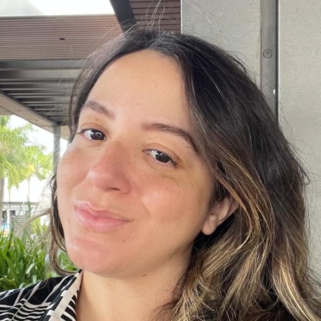 Emprego de babá em Brasília: Kalita