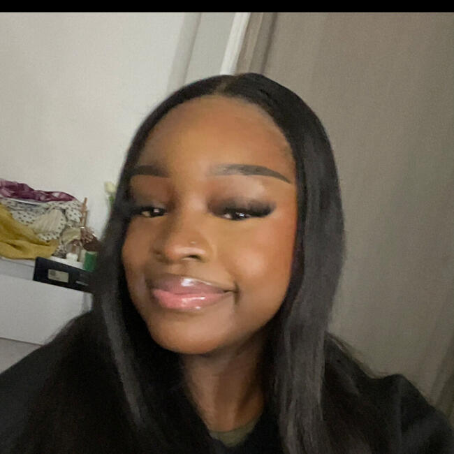 Babysitter in Eaubonne: Cecilia