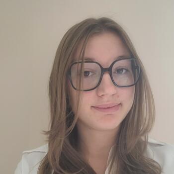 Babysitter in Menetou-Salon: Lilly