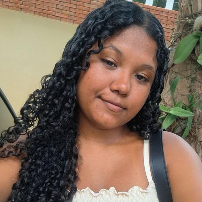 Babysitter in Belém: Elane