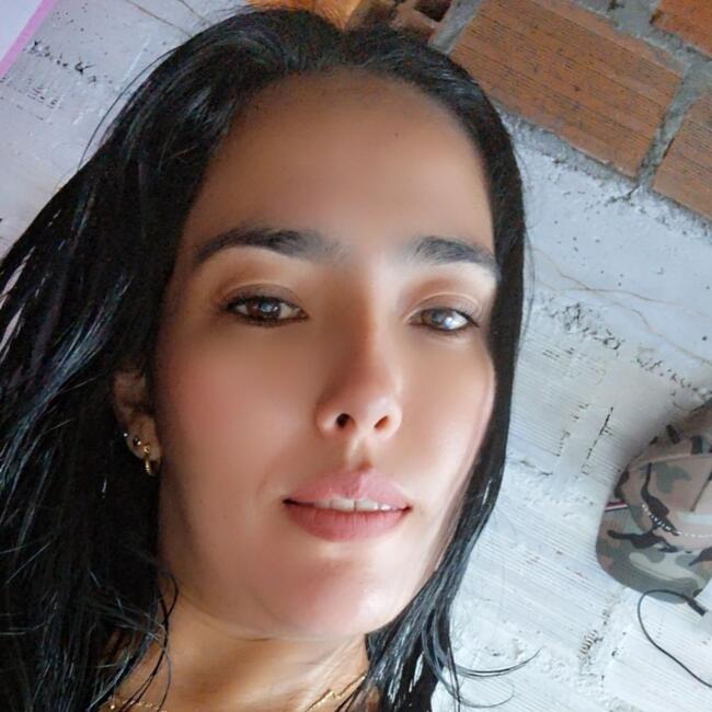 Baby-sitter in Levallois-Perret: Yessica