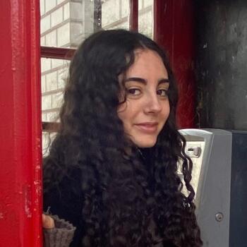 Babysitter in Valbonne: Ambre