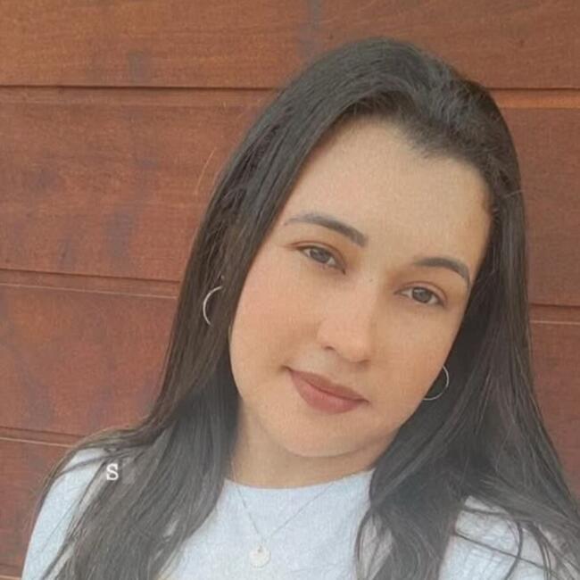 Babá em Goiânia: Regina