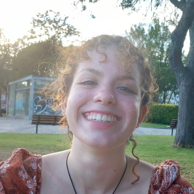 Babysitter in Seixal: Lara