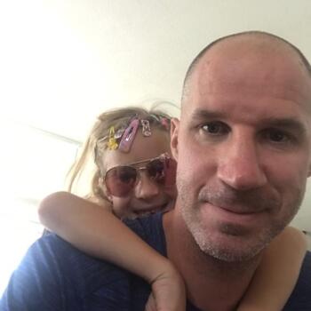 Babysitter Job in Urtenen-Schönbühl: Babysitter Job Alex