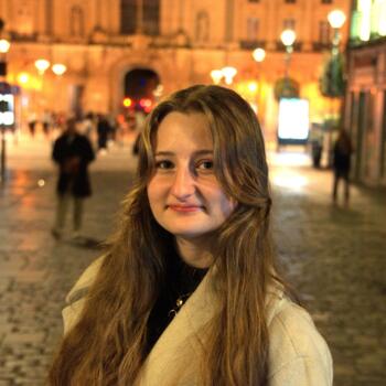 Babysitter in Montfort-sur-Meu: Lucie