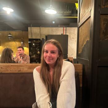 Nanny in Wallington (England): Mia