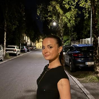 Babysitter in Nantes: Maia