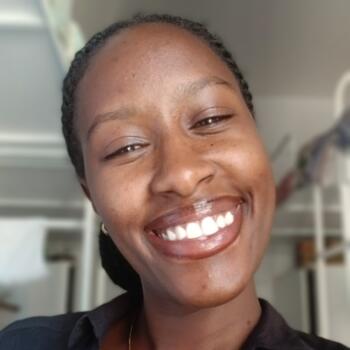 Babysitter Nairobi: Nicole