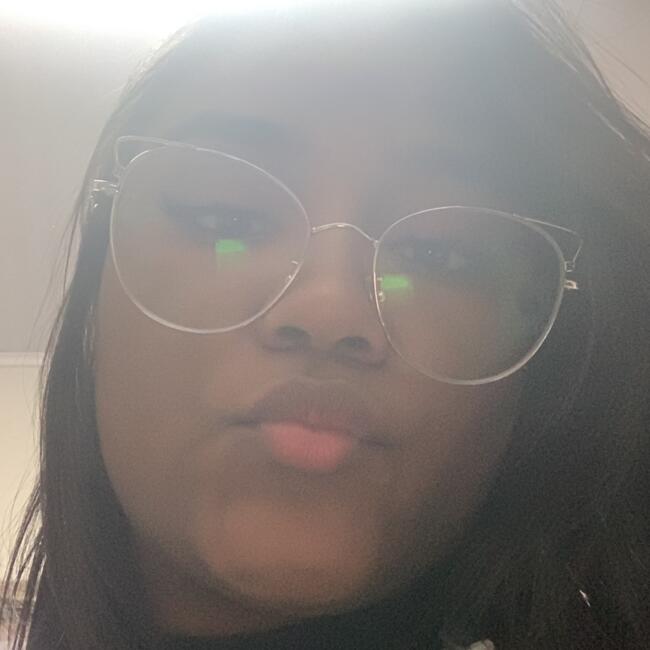 Babysitter in Aparecida de Goiânia: Thaynara