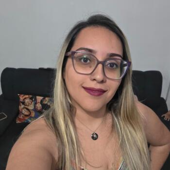 Emprego de babá em Brasília: emprego de babá Anne Karolliny