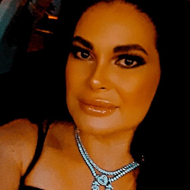 Emprego de babá em Canoas: Camila