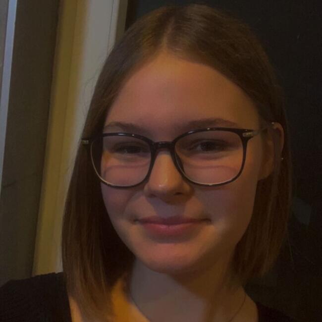 Babysitter in Anderlues: Emilie