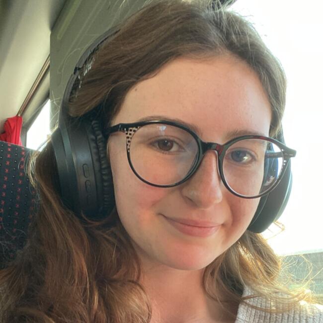 Babysitter in Rennes: Chloé