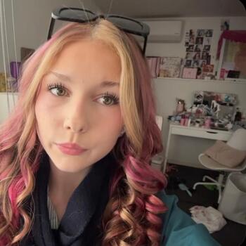 Babysitter Auckland: Kayla