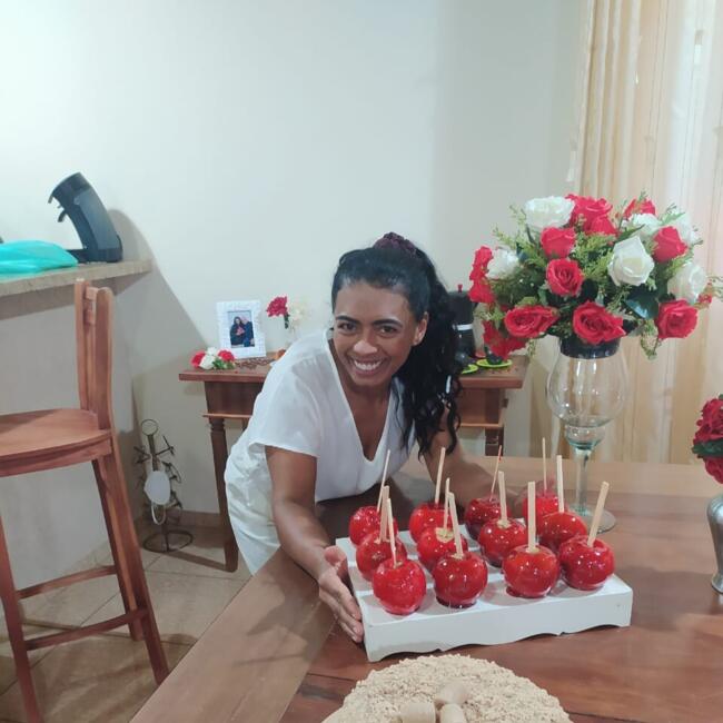 Babá em Embu das Artes: Lauriene