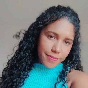 Babysitter in São Luís: Erilene
