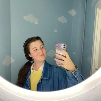 Babysitter στην περιοχή Έσποο: Kira