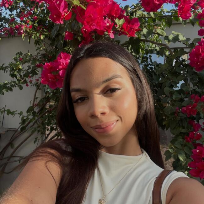 Babysitter in Palmas: Larah Fabian