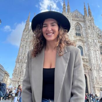 Babysitter in Paris: Sara