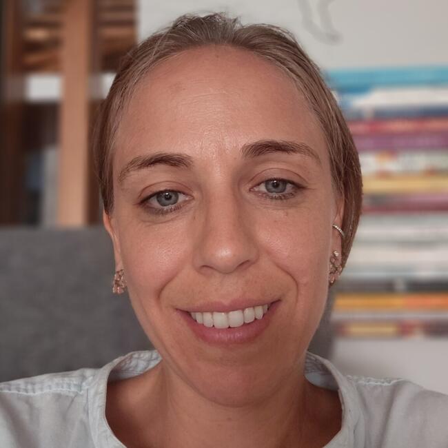 Babysitter in Carcavelos: Vera