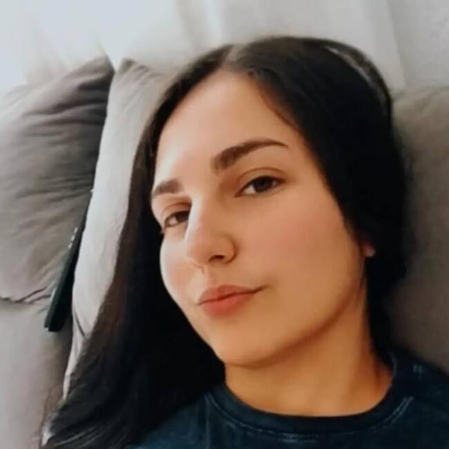 Babysitting job in Piçarras: Fernanda