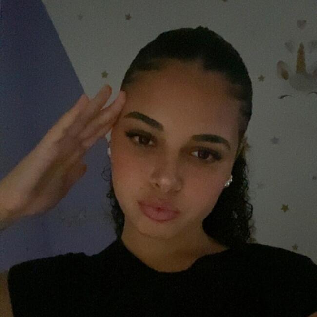 Babysitter in Allennes-les-Marais: Soukaïna