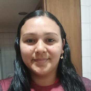 Babysitter in Belém: Esther