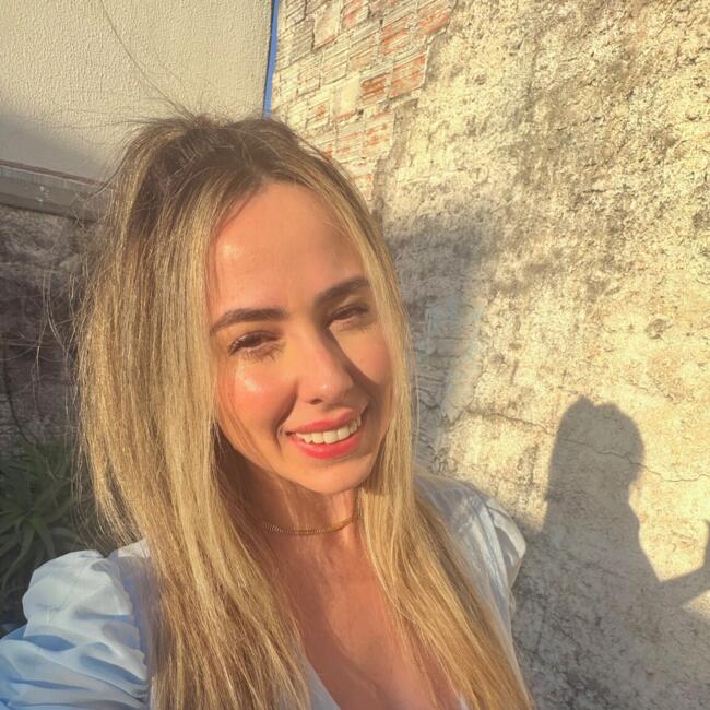 Babysitter in Cascavel: Thais Olandra
