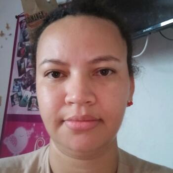 Childminder job in Puerto Colombia: babysitting job Julieth