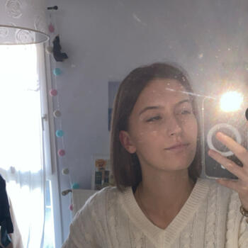 Babysitter in Taponnat: Loane