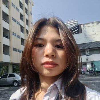 Babysitter in Bangkok: Sophia